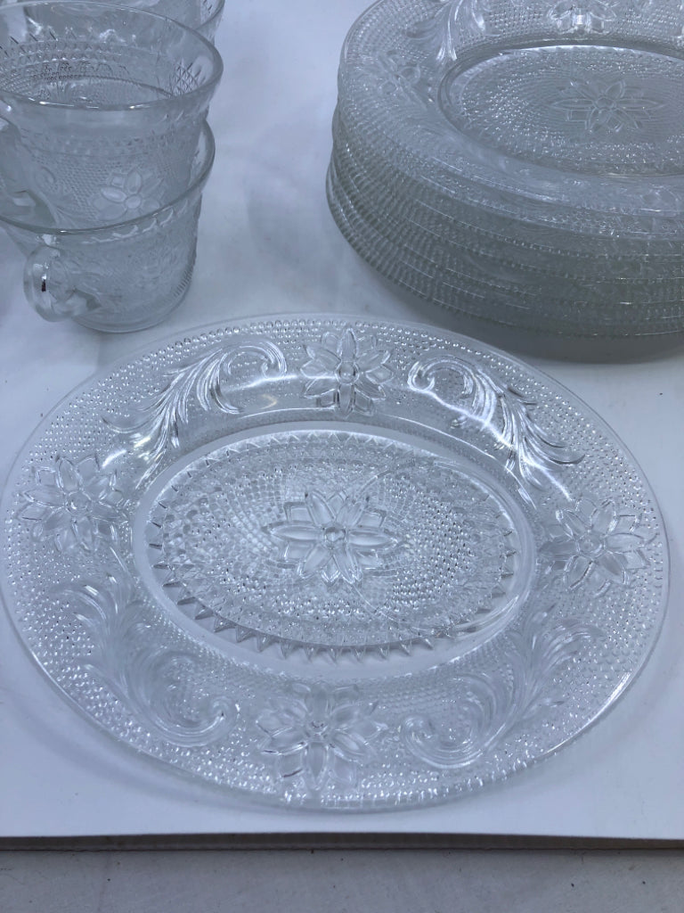 16PC VTG TEXTURED GLASS SNACK PLATES AND CUPS- 8 PLATES, 8 CUPS.
