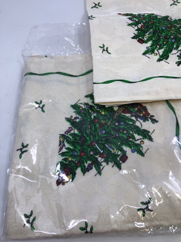 4PK SPODE XMAS TREE NAPKINS.