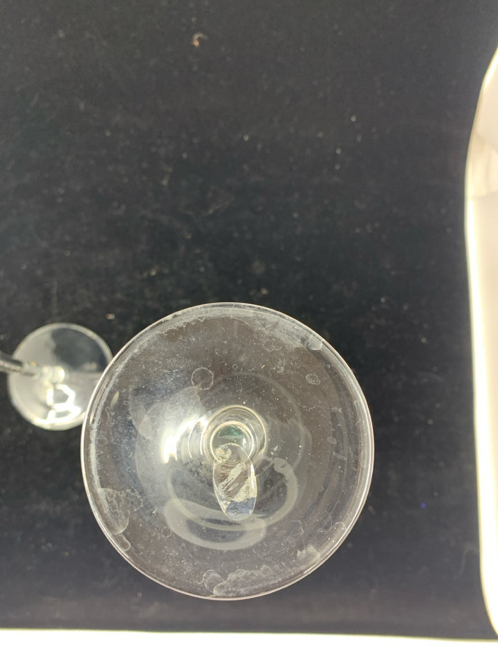 2 SWIRL ETCHED CHAMPAGNE GLASSES.