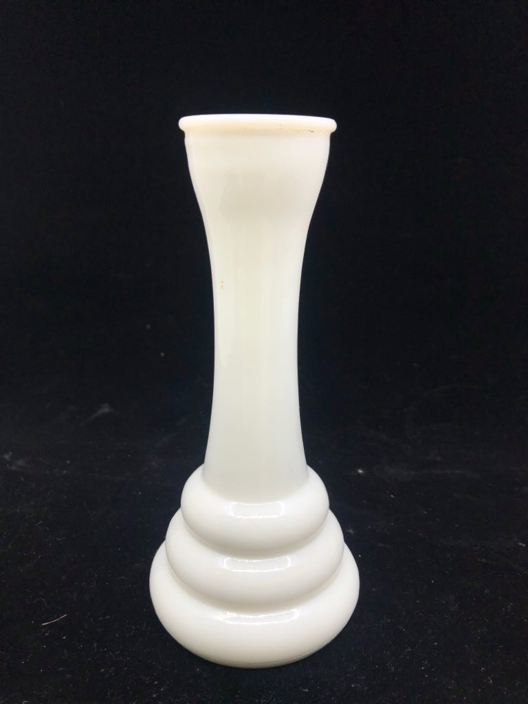 MILK GLASS BUD VASE W RIBBED BOTTOM.