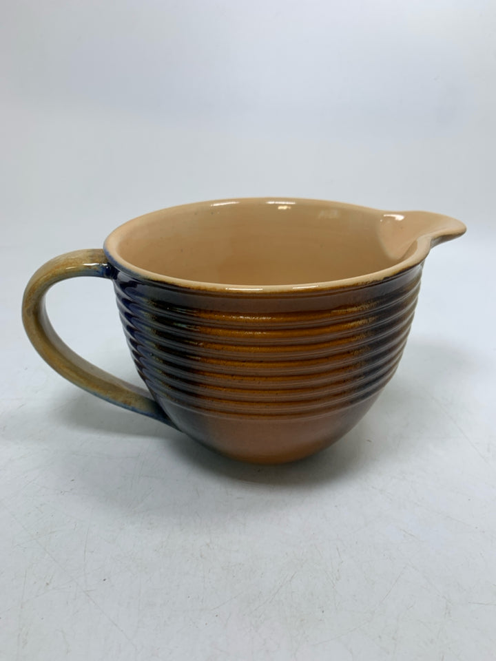 RIBBED SMALL BATTER BOWL.