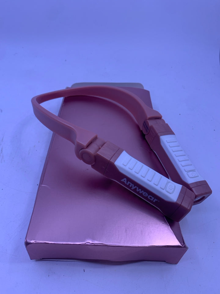 NIP ANYWEAR PINK NECK LIGHT.