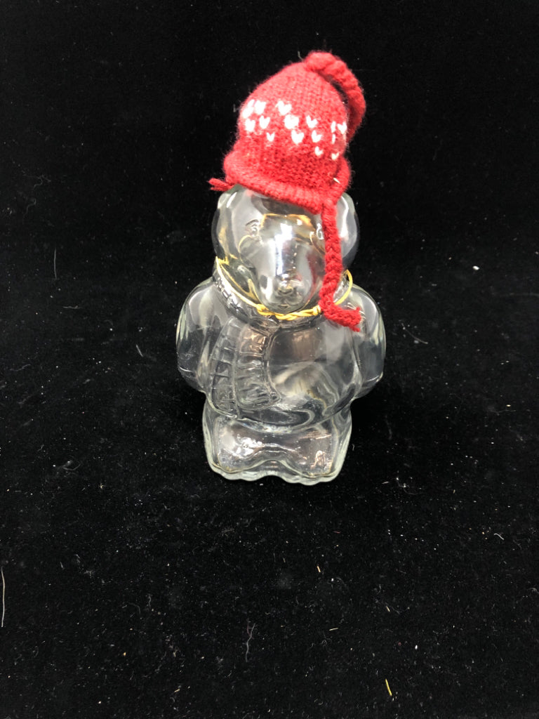 POLAR BAR CLEAR GLASS W/ RED HAT & SNOW SHOES.