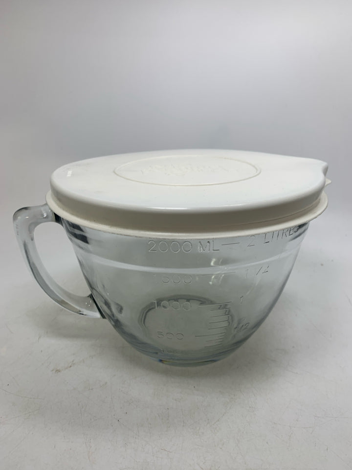 8-CUP MEASURING BATTER BOWL W/LID.