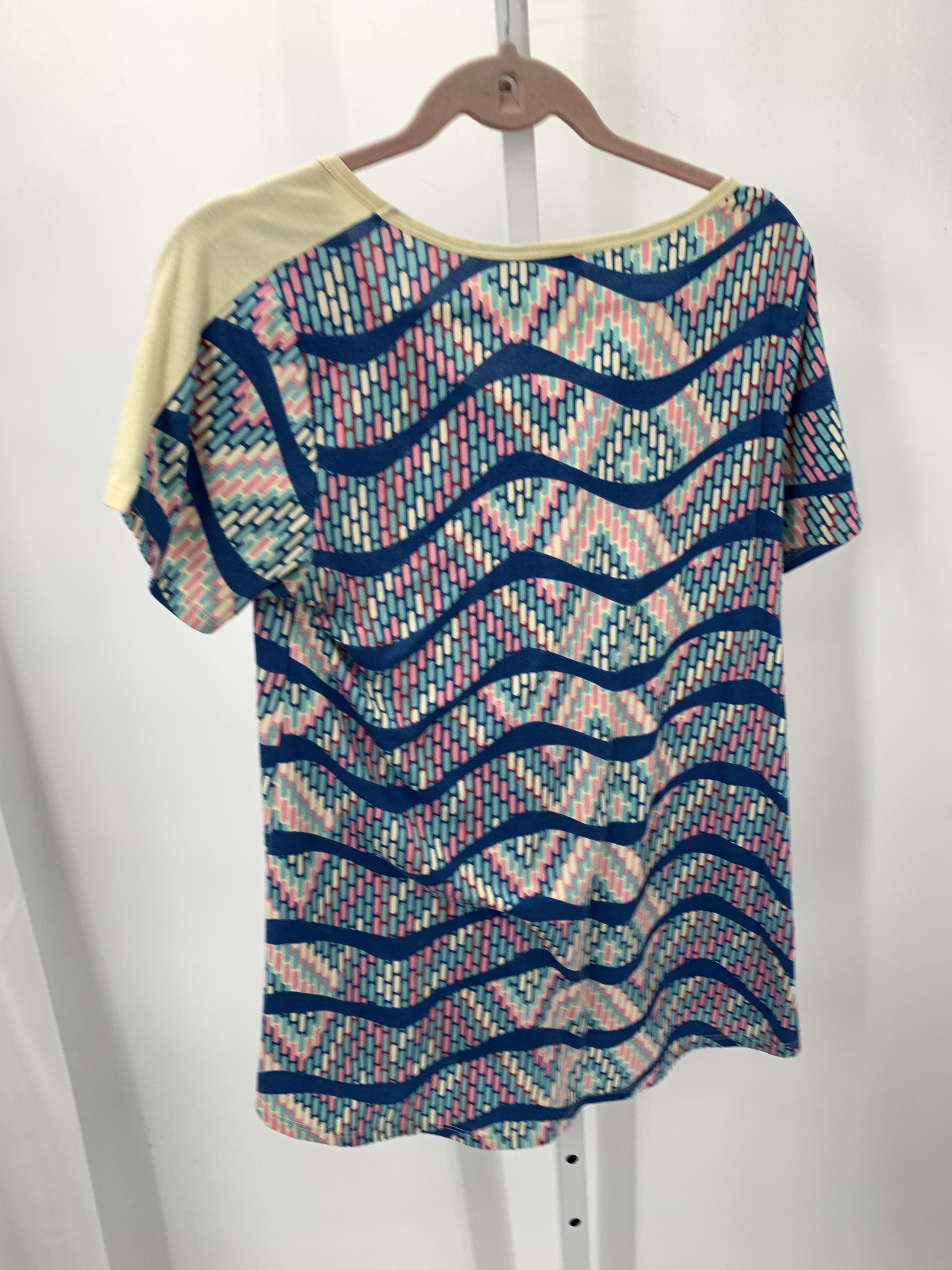 Lularoe Size Medium Misses Short Sleeve Shirt