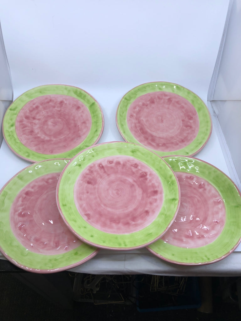 5 PINK AND GREEN DINNER PLATES.