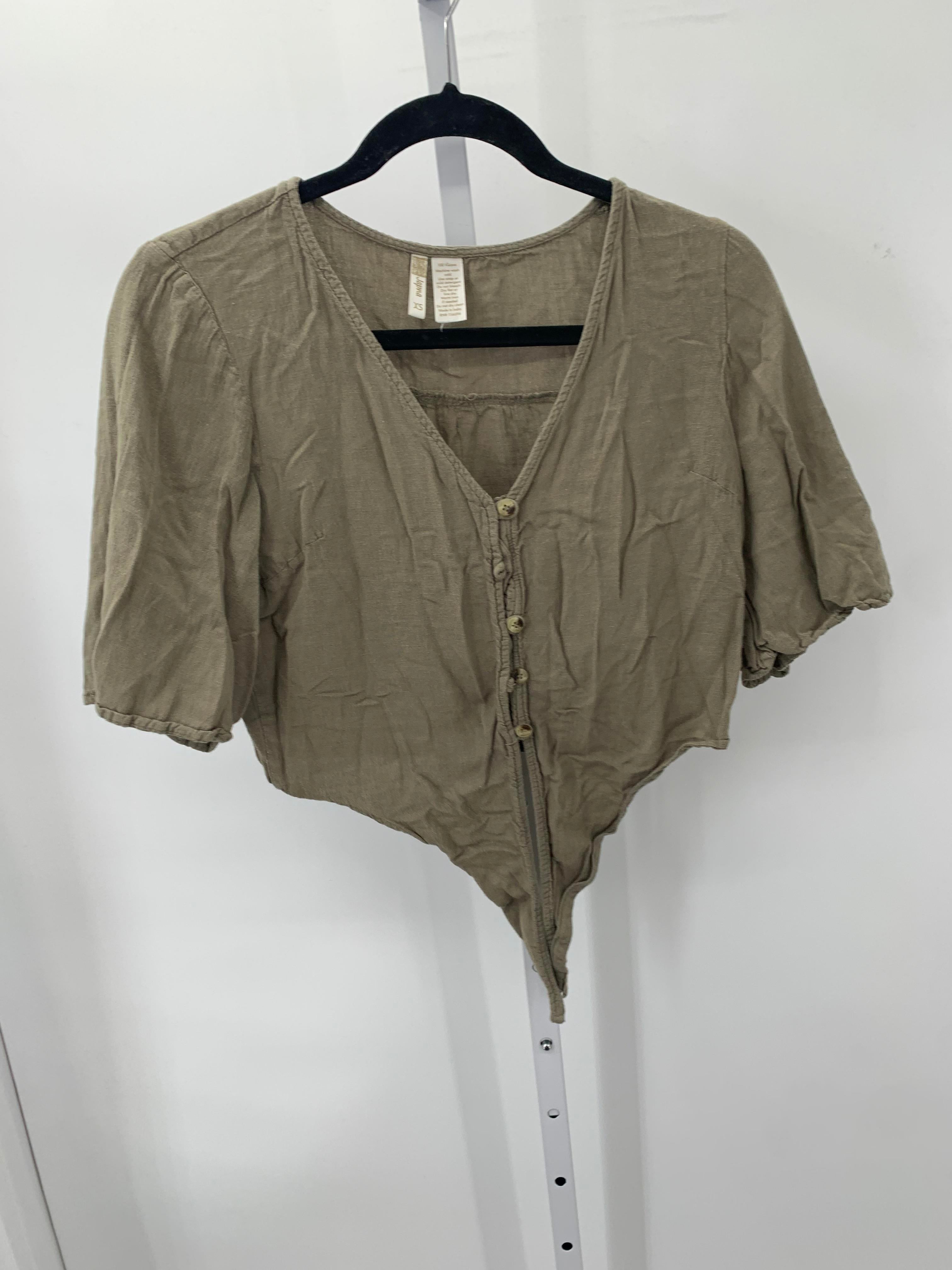 Japna Size X Small Juniors Short Sleeve Shirt