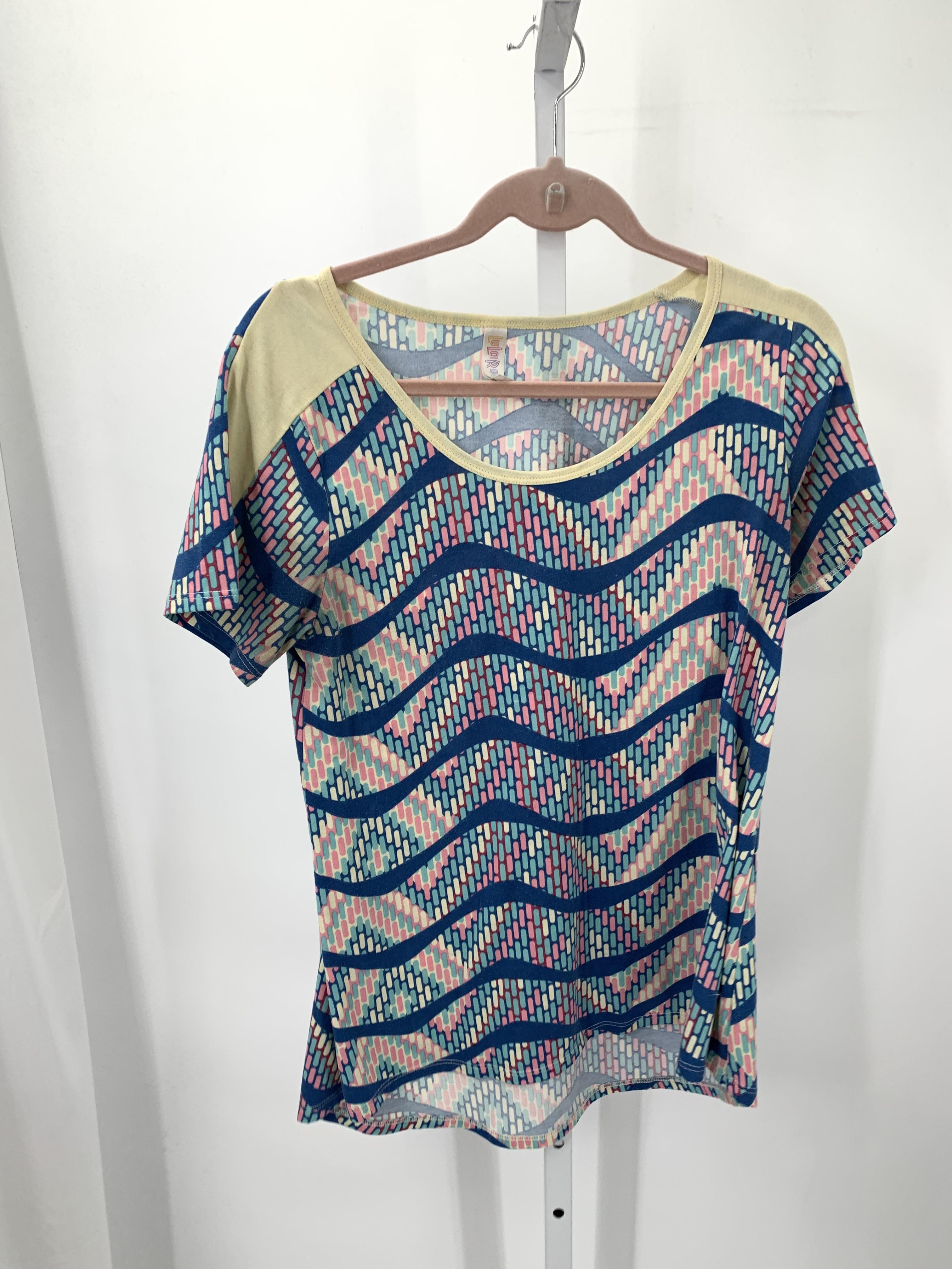 Lularoe Size Medium Misses Short Sleeve Shirt