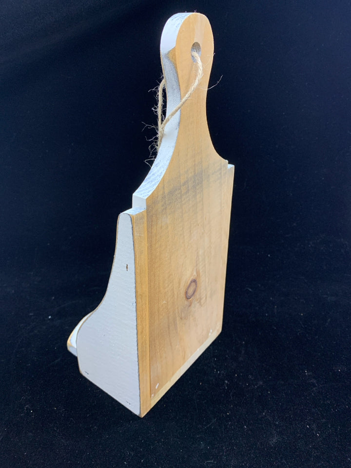 CREAM WOODEN DISTRESSED HANGING CANDLE HOLDER.