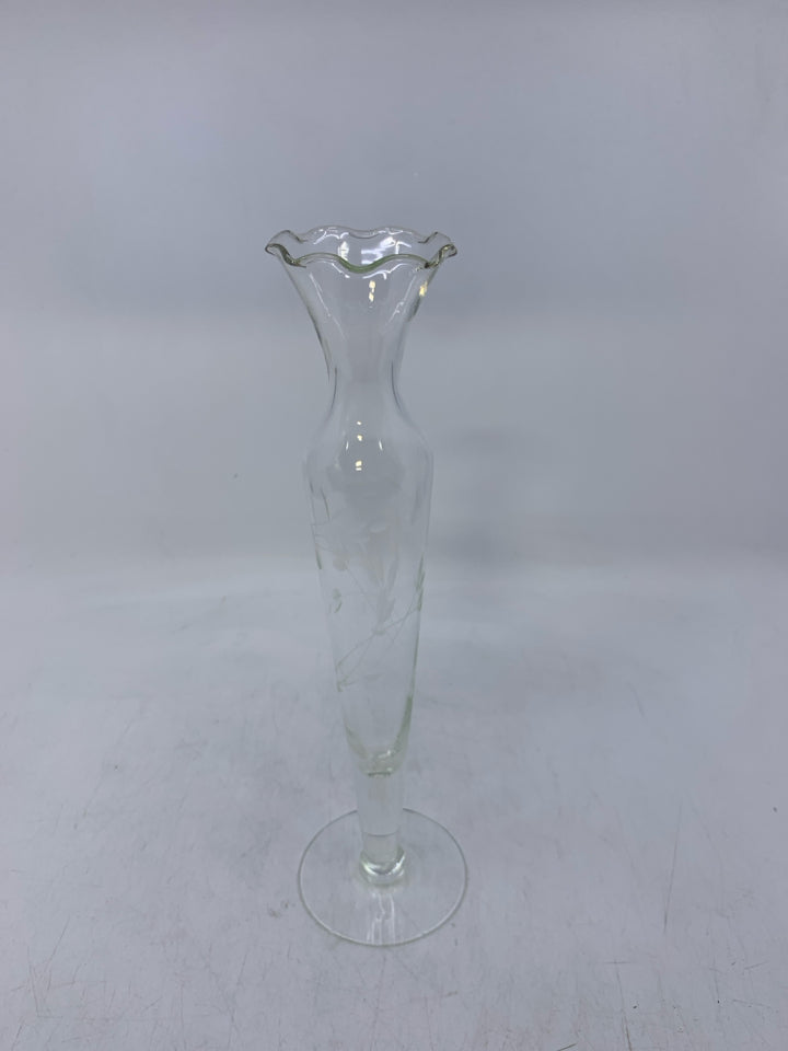 HERITAGE ETCHED GLASS BUD VASE.