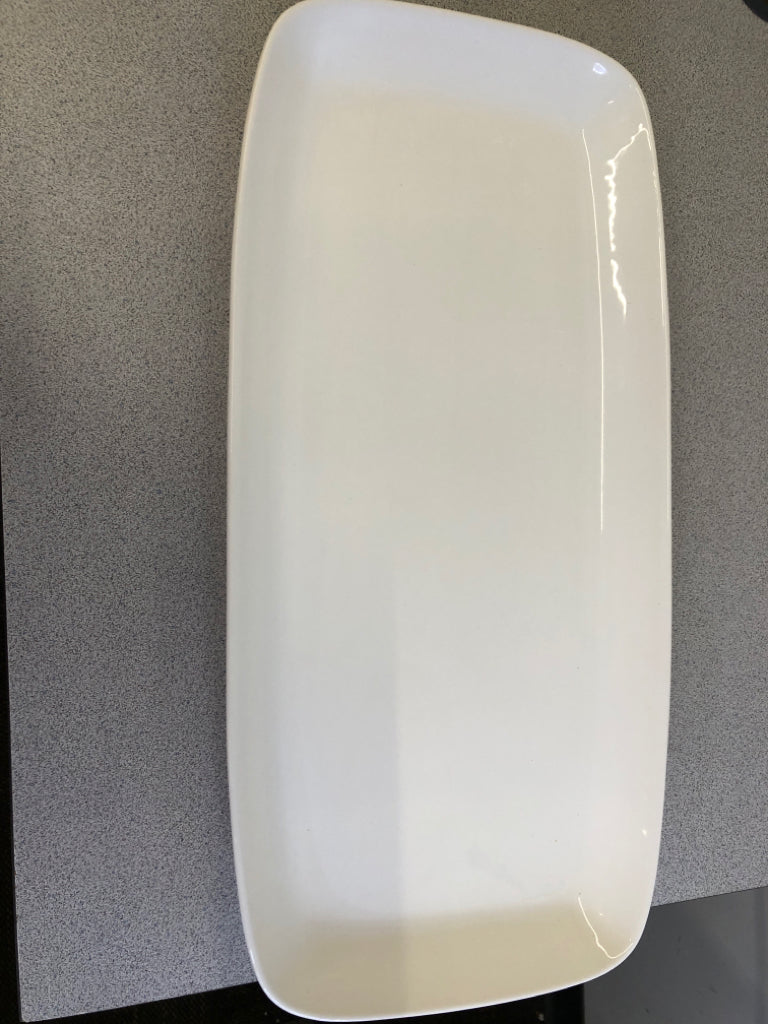 RECTANGLE WHITE SERVING PLATTER.
