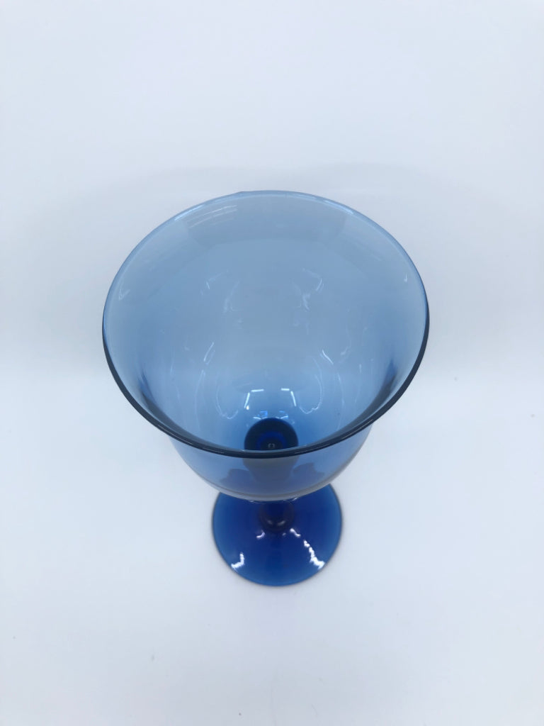 4 BLUE GLASS WINE GOBLET GLASSES.