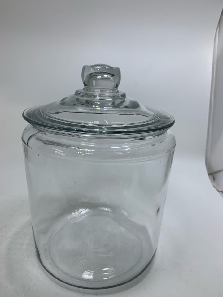 LARGE CLEAR GLASS CANISTER.