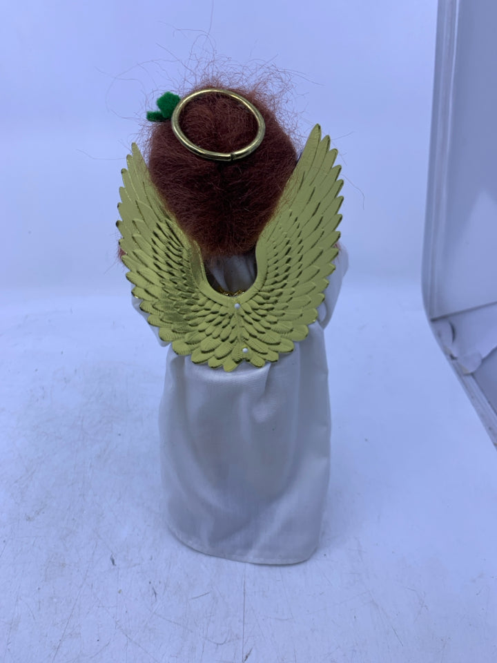 RED HAIRED GIRL ANGEL CAROLER 1987 BYERS' CHOICE.