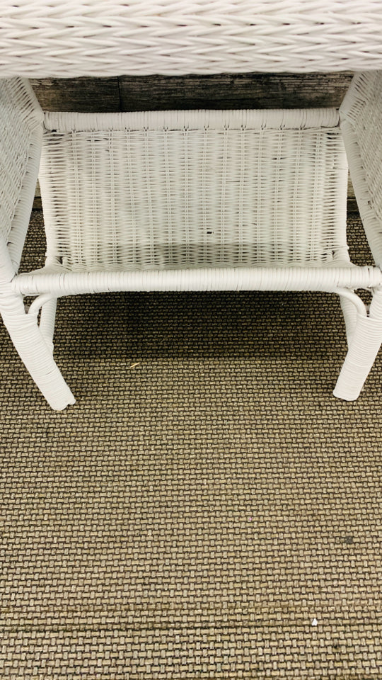 WHITE WICKER TABLE W BOTTOM BASKET.