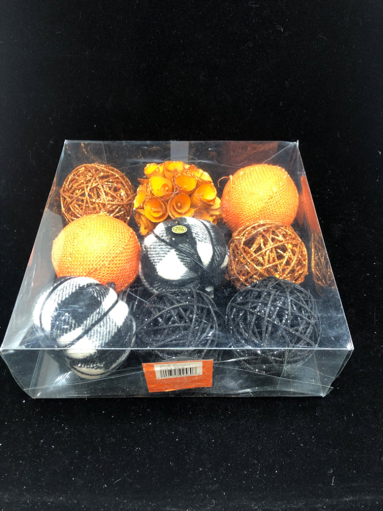 FALL PUMPKIN FILLER DECOR IN BOX.