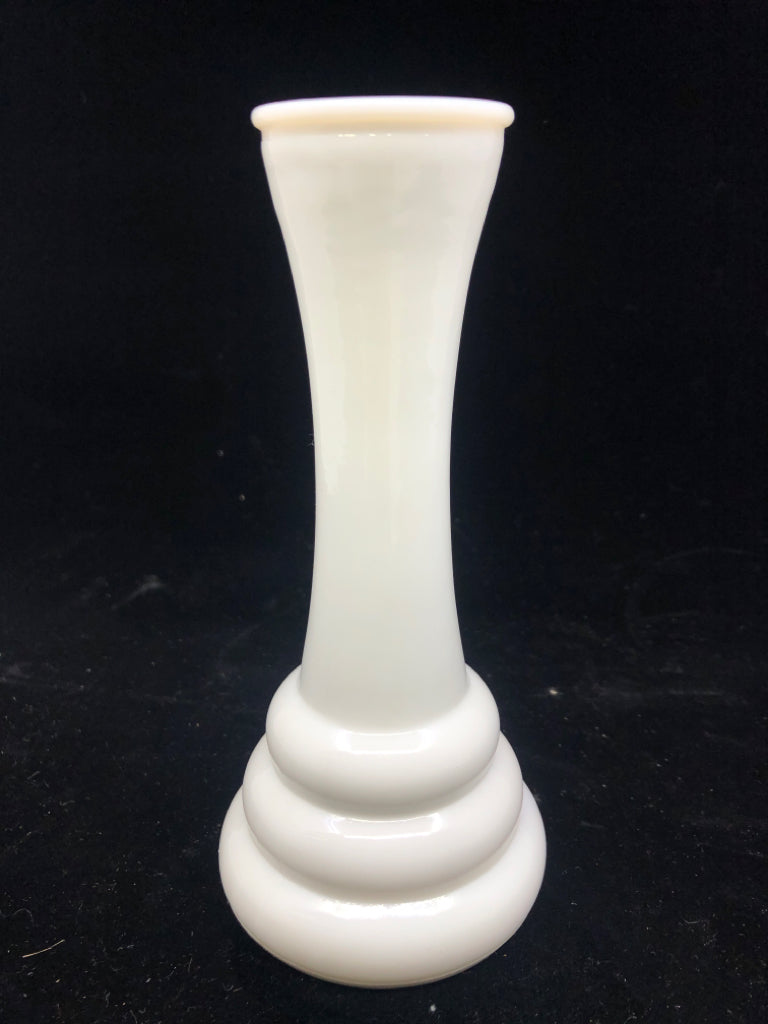 MILK GLASS BUD VASE W RIBBED BOTTOM.