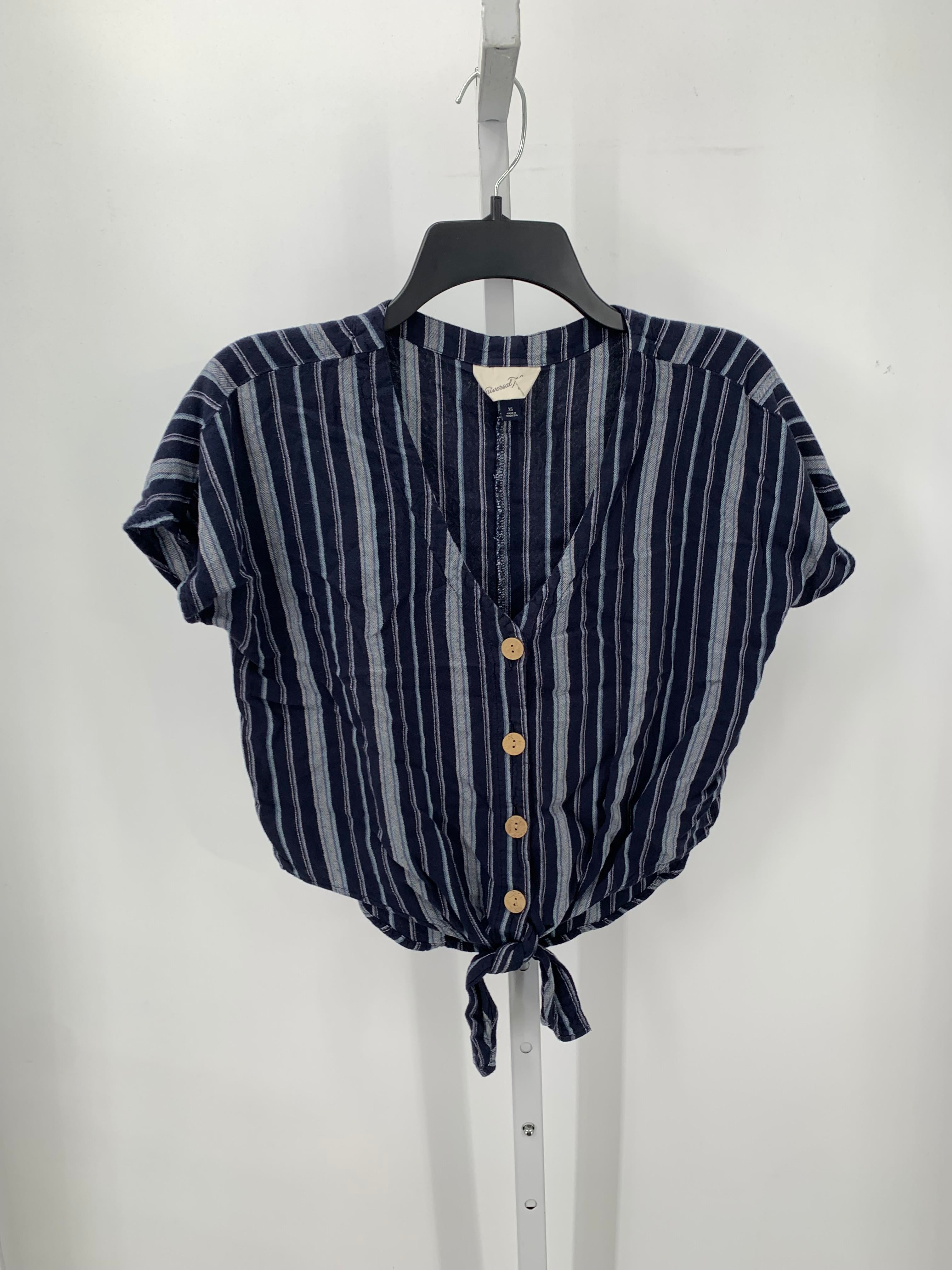 Universal Thread Size X Small Misses Short Sleeve Shirt