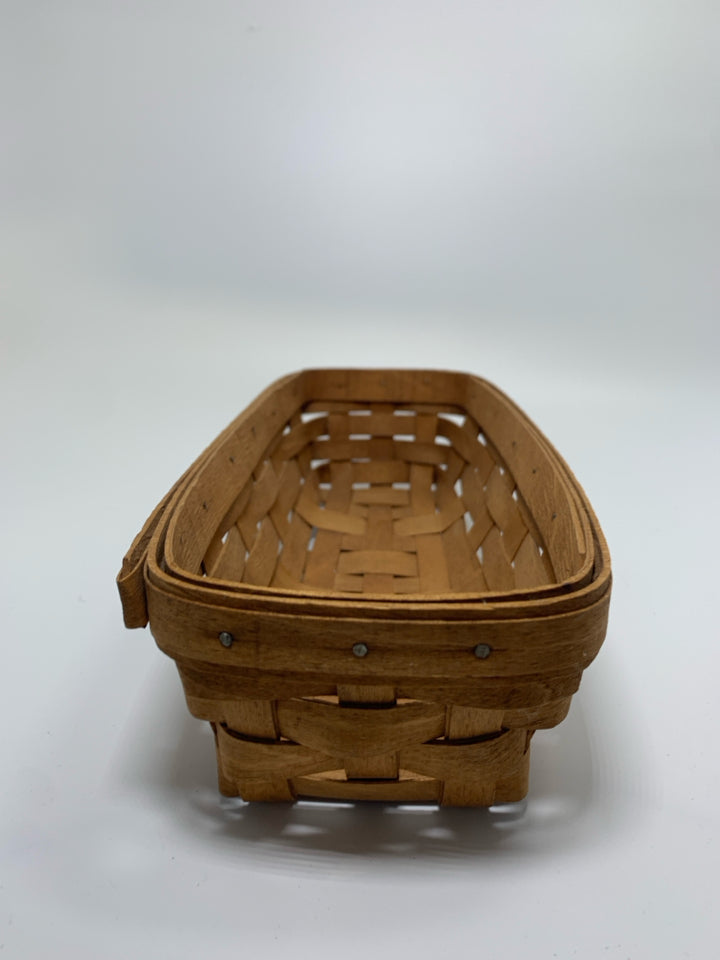 VTG CLASSIC STAIN CRACKER BASKET 1991.