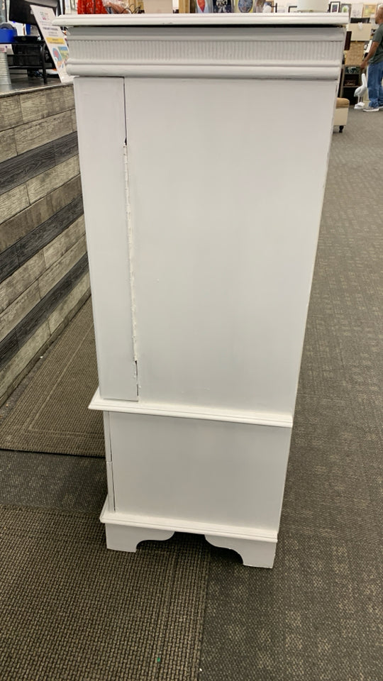 WHITE STORAGE JEWELRY ARMOIRE W/GREEN VELVET INTERIOR.