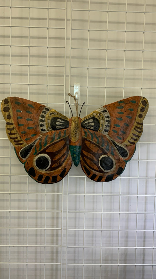 PAINTED METAL BUTTERFLY WALL-HANGING.