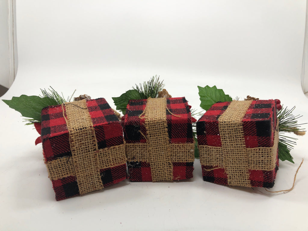3 PLAID SQUARE PINECONE ORNAMENTS.