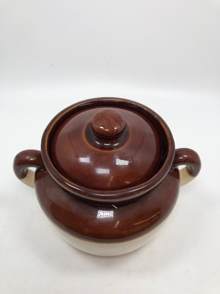 VTG BROWN GLAZE POTTERY BEAN POT W/LID.