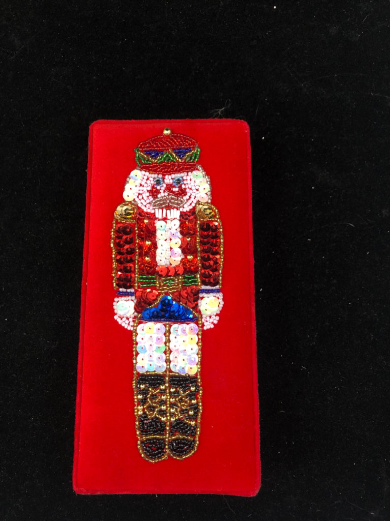 VELVET NUTCRACKER GIFT BOX W BEADS.