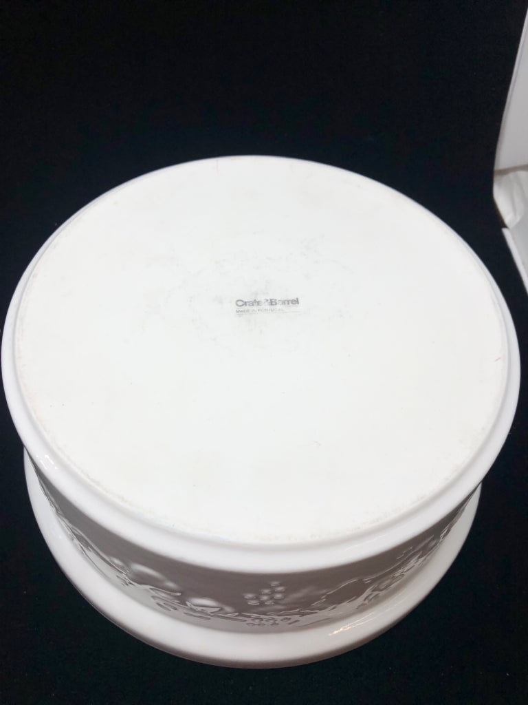 WHITE PORCELAIN CASSEROLE DISH W/EMBOSSED FRUITS AND LID.