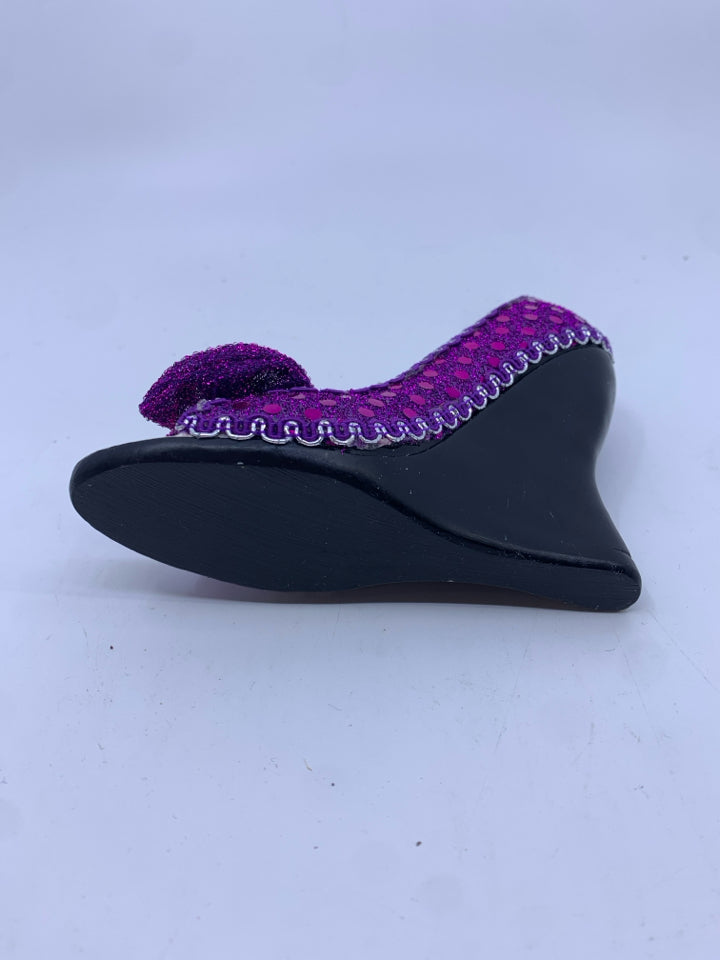 PURPLE WEDGE HEEL W/ BOW RING HOLDER