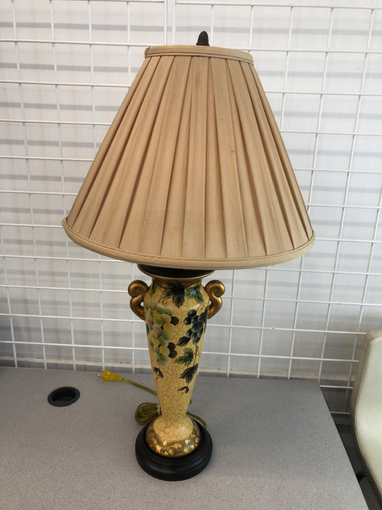 RUSTIC GRAPE THEMED LAMP W/PLEATED TAN SHADE.