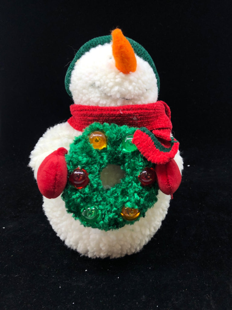 PLUSH SNOWMAN HOLDING WREATH.