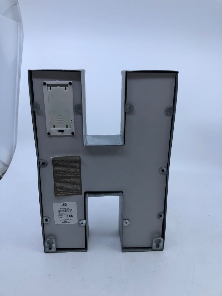 "H" GALVANIZED MONOGRAM LIGHT UP.