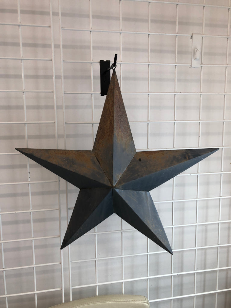 RUSTIC BLUE METAL STAR.