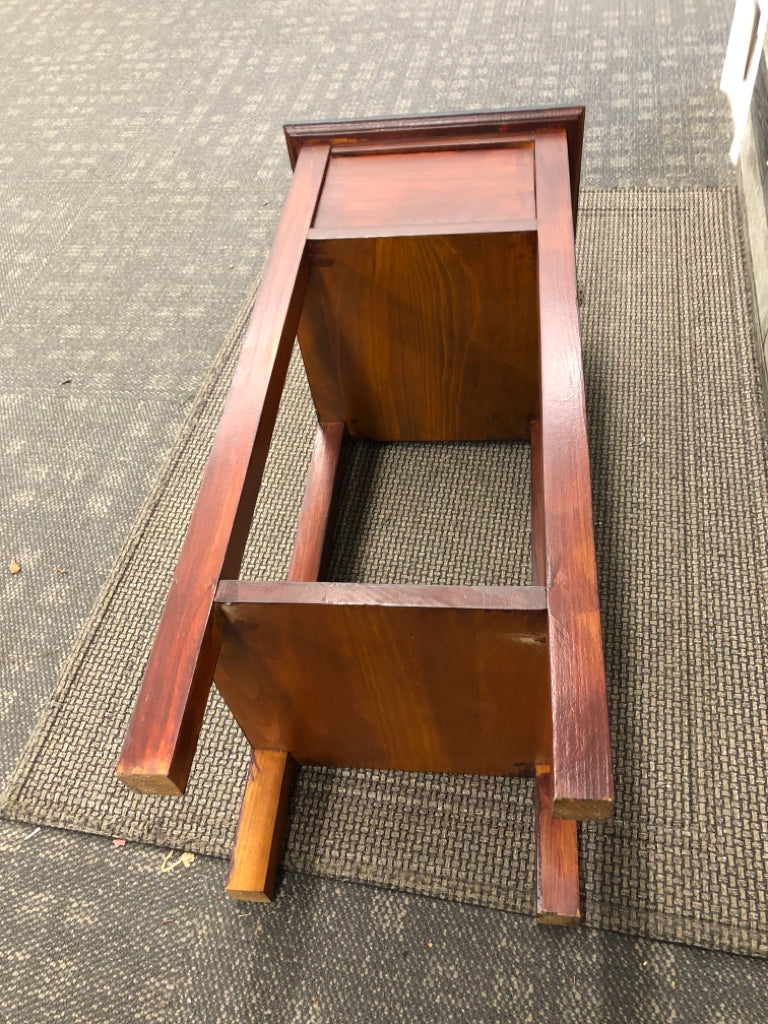 TALL BLACK TOP WOOD BOTTOM SQAURE SIDE TABLE W/ WHITE POLKA DOT KNOB.