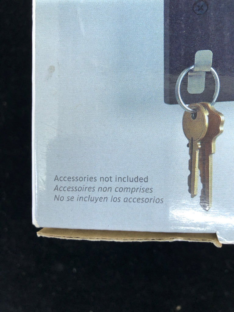 NIB MAIL CENTER W/KEY HOOKS.