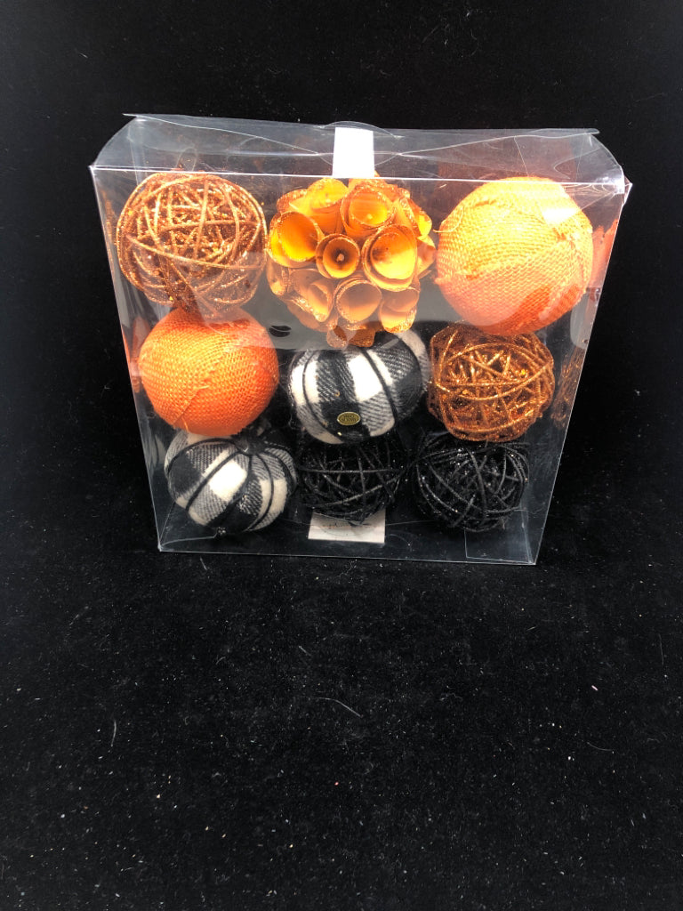 FALL PUMPKIN FILLER DECOR IN BOX.