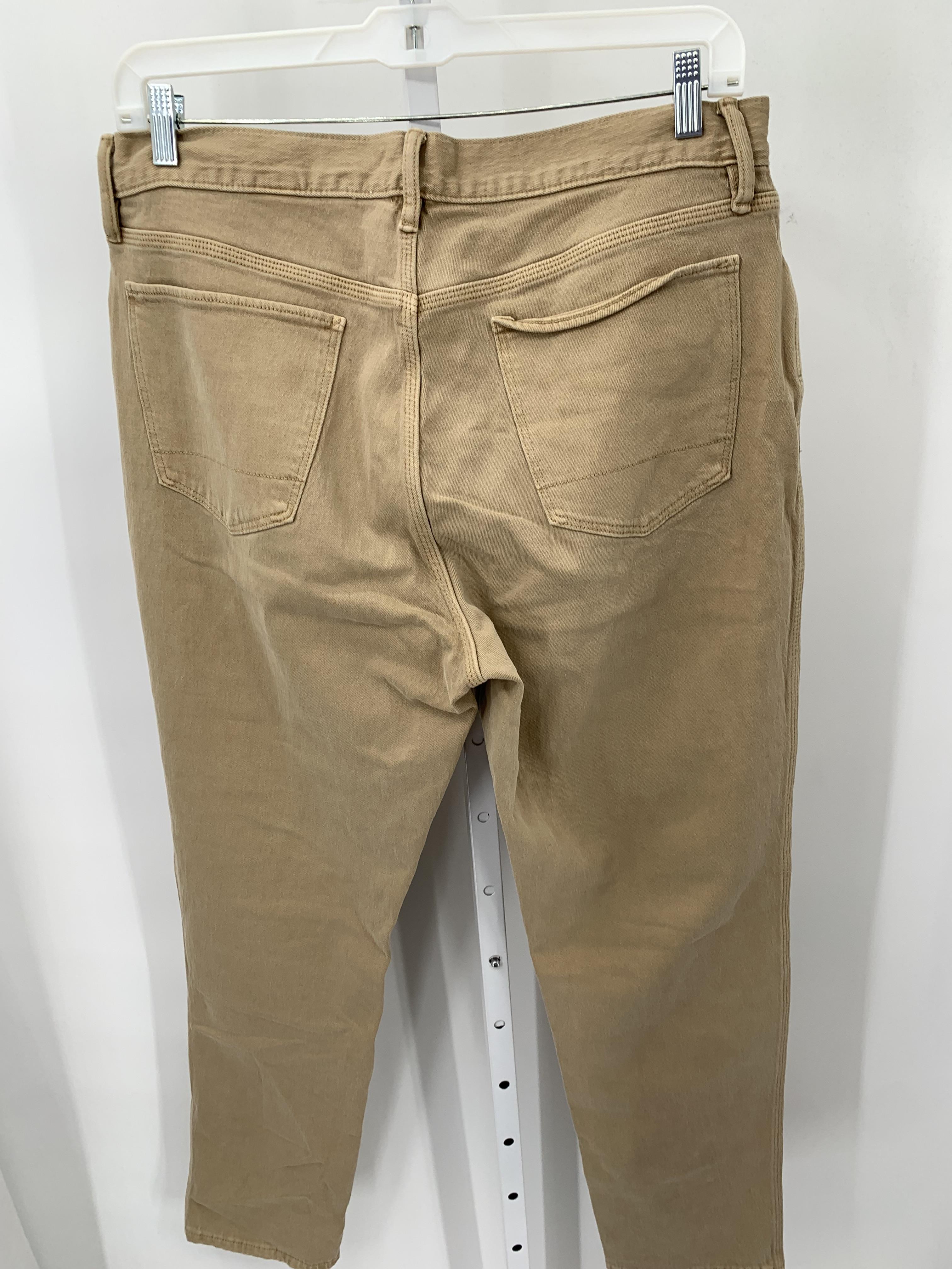 ATHLETIC FIT JEANS