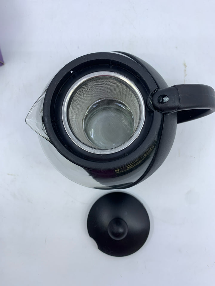 NIB GLASS TEAPOT.