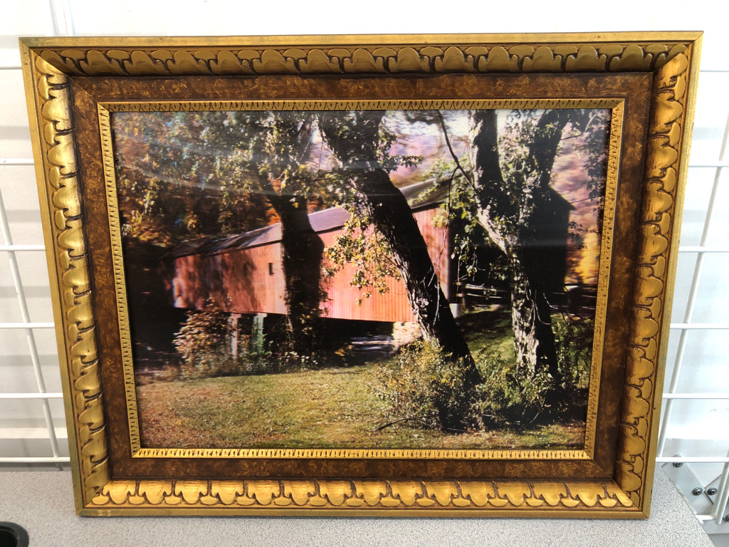 FRAMED 3D MOVING PICTURE OF TREES & ROAD.