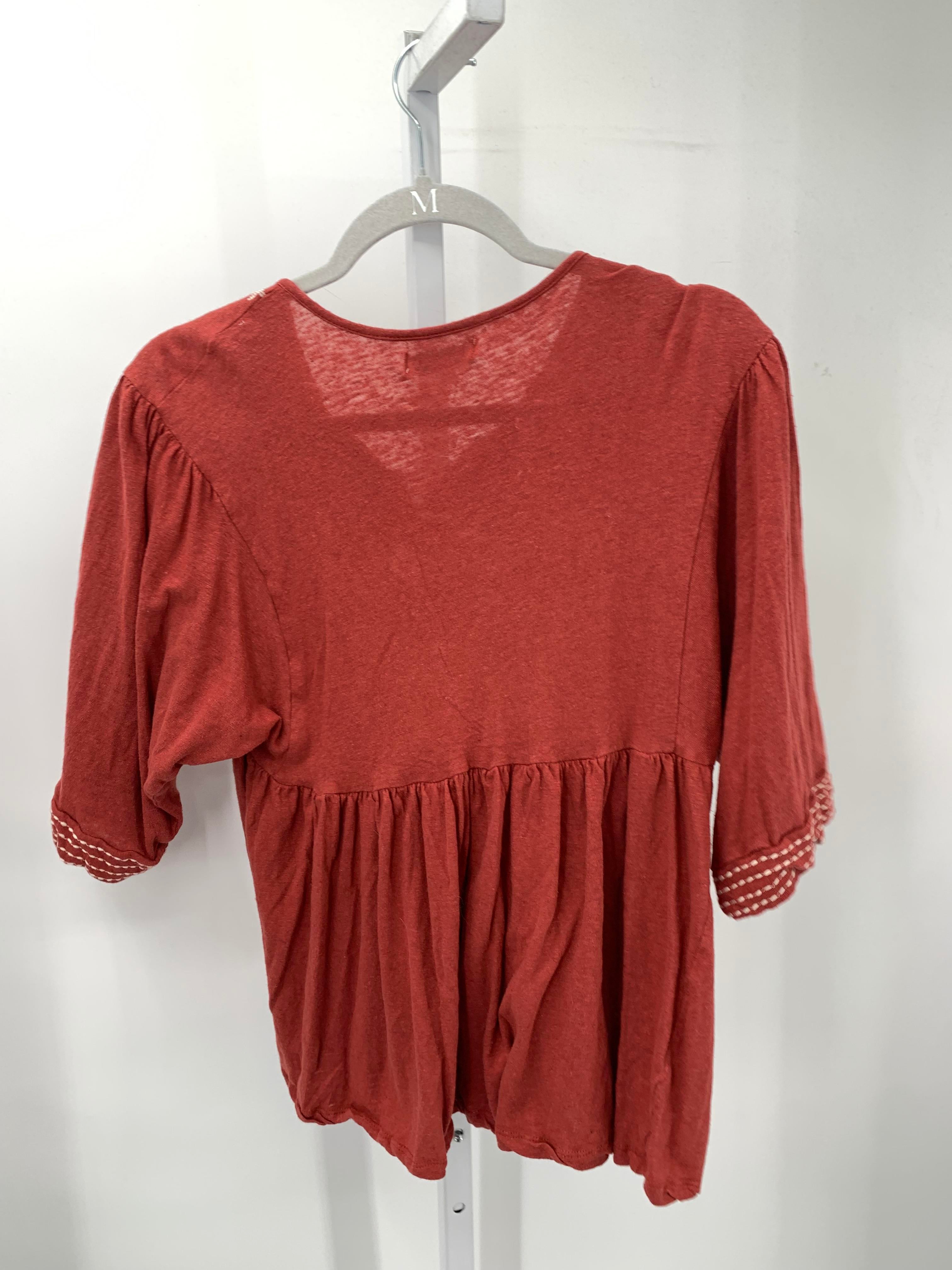 Size Medium Misses Short Sleeve Shirt