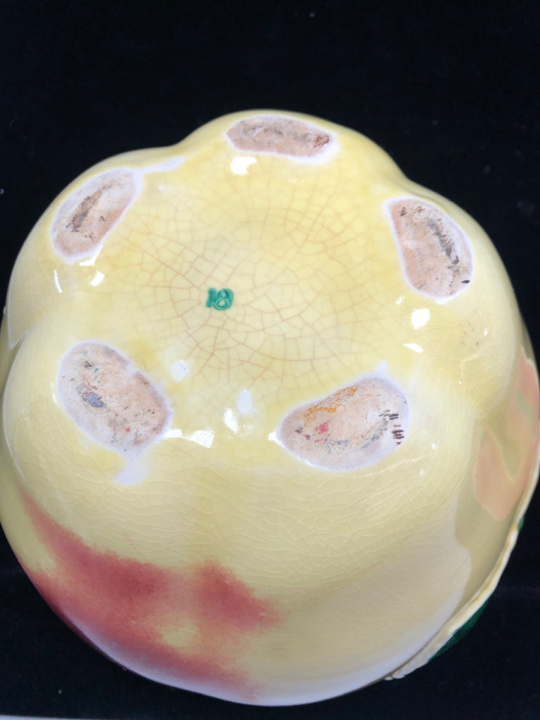 LARGE VTG CERAMIC BLUSHING APPLE COOKIE JAR.