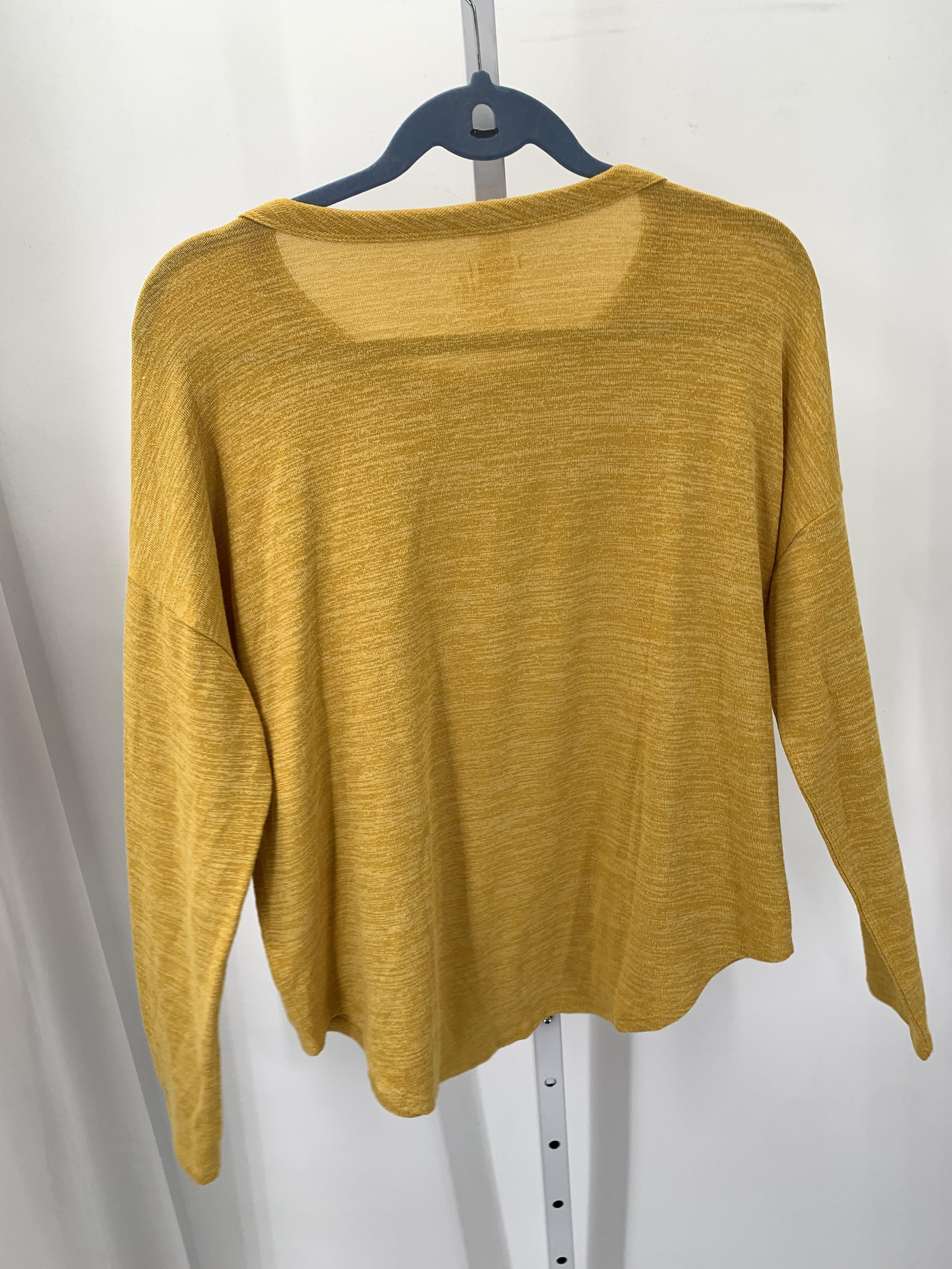 Time and Tru Size Medium Misses Long Sleeve Shirt