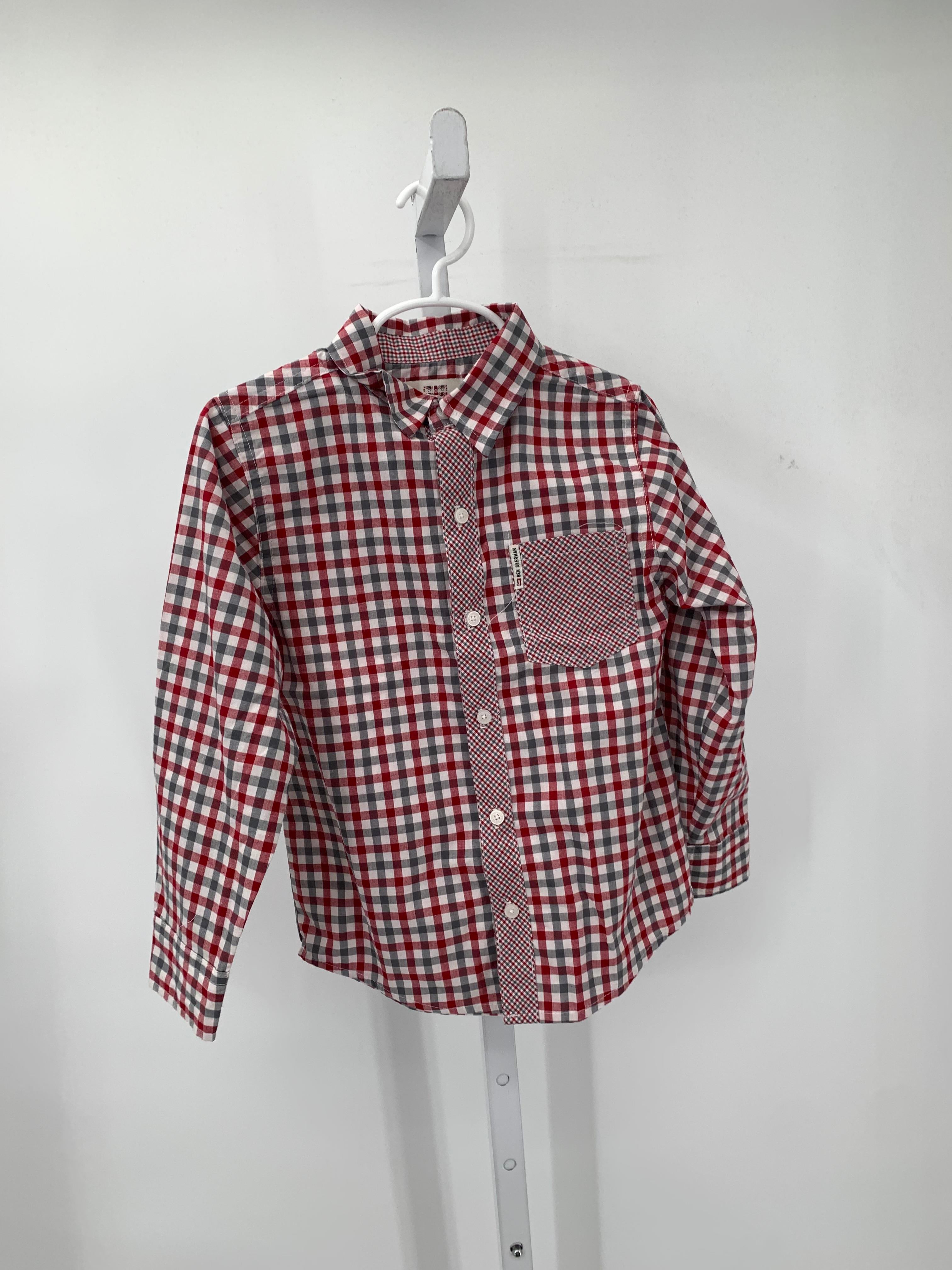 GREY WHITE PLAID BTN DOWN.