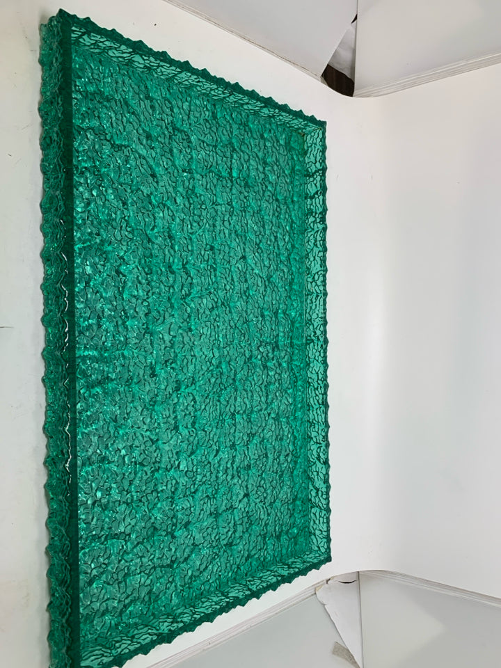 RESIN LARGE TRAY TEXTURED BOTTOM.