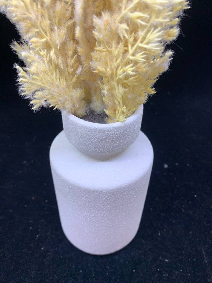 MATTE WHITE TEXTURED VASE W/ FAUX WHEAT.