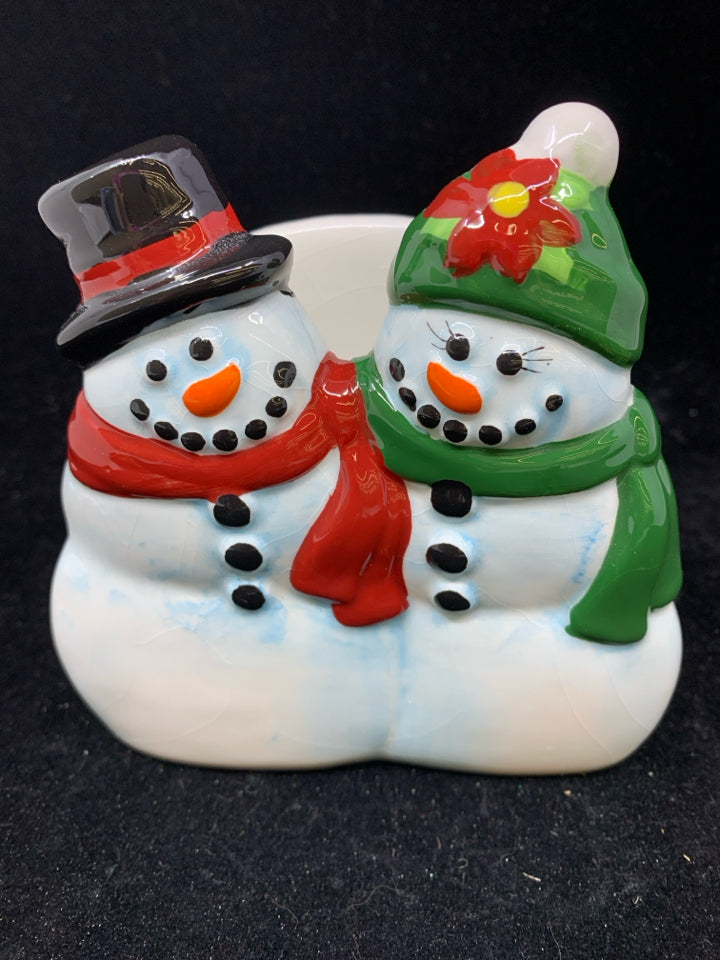SNOWMAN COUPLE NAPKIN HOLDER.