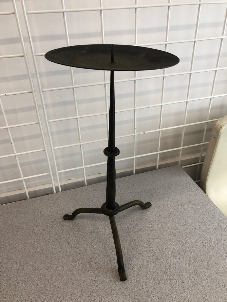 RUSTIC METAL  PILLAR CANDLE HOLDER.