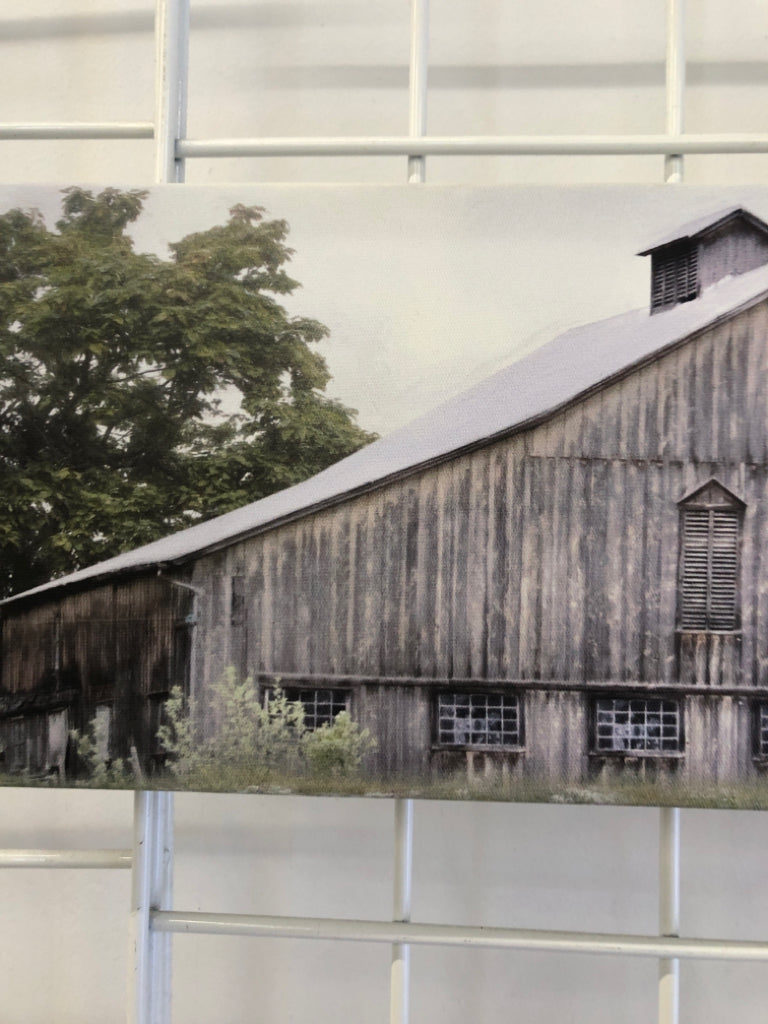 FARM PRINT WALL HANGING.