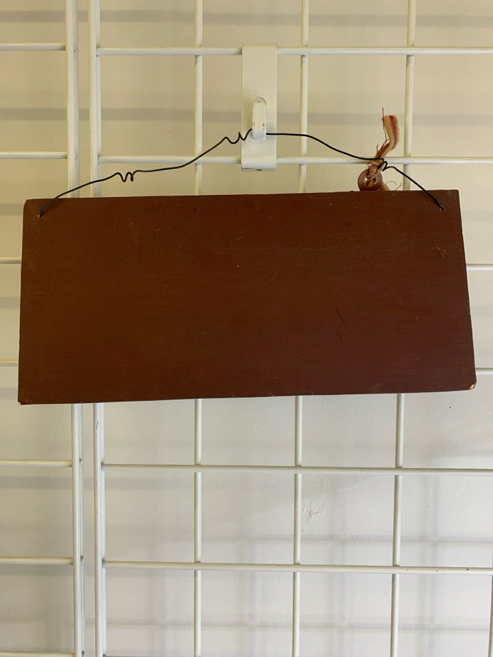 PRIMITIVE CANDY CANE LANE WALL DECOR.